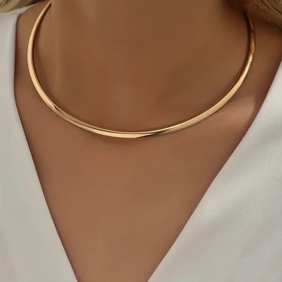 Jewelry - Golden Simple Collar Neck Ring 18K Gold Plated Fine Jewelry Choker